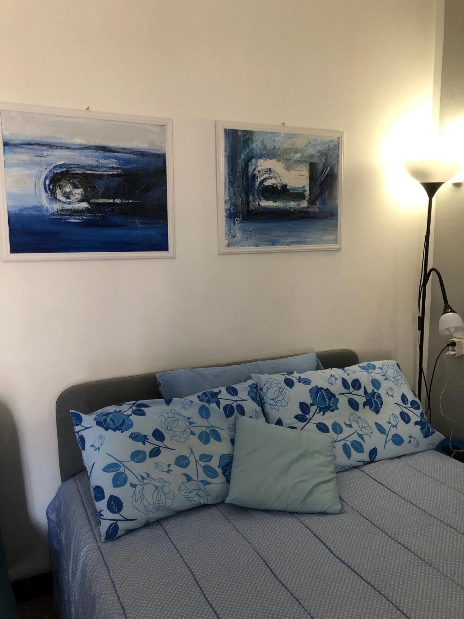 Welcome In The Cozy Blue Nest Pedestrian Menton Bagian luar foto