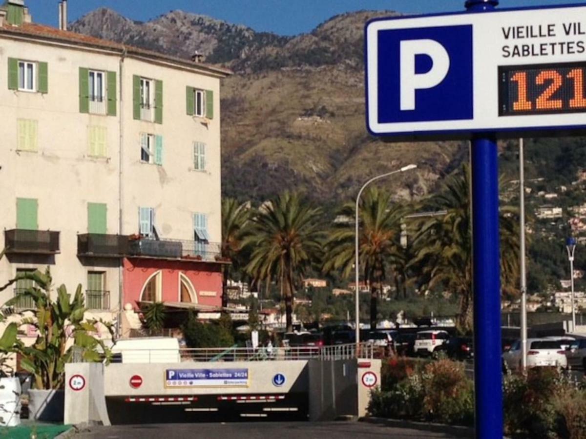 Welcome In The Cozy Blue Nest Pedestrian Menton Bagian luar foto