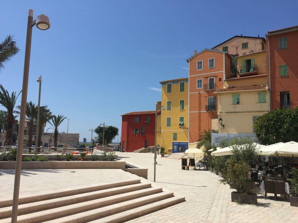 Welcome In The Cozy Blue Nest Pedestrian Menton Bagian luar foto